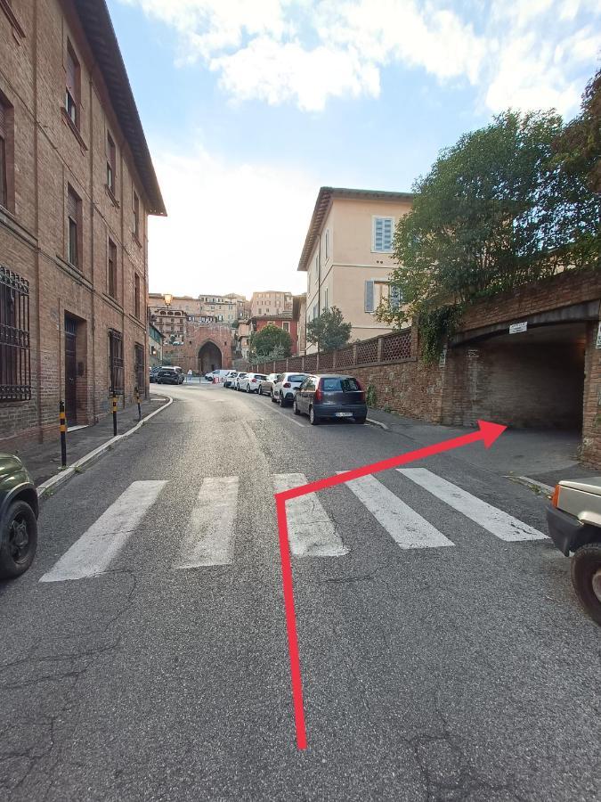 Firsthouse - Nel Centro Storico Con Parcheggio Gratuito Apartment Siena Exterior photo